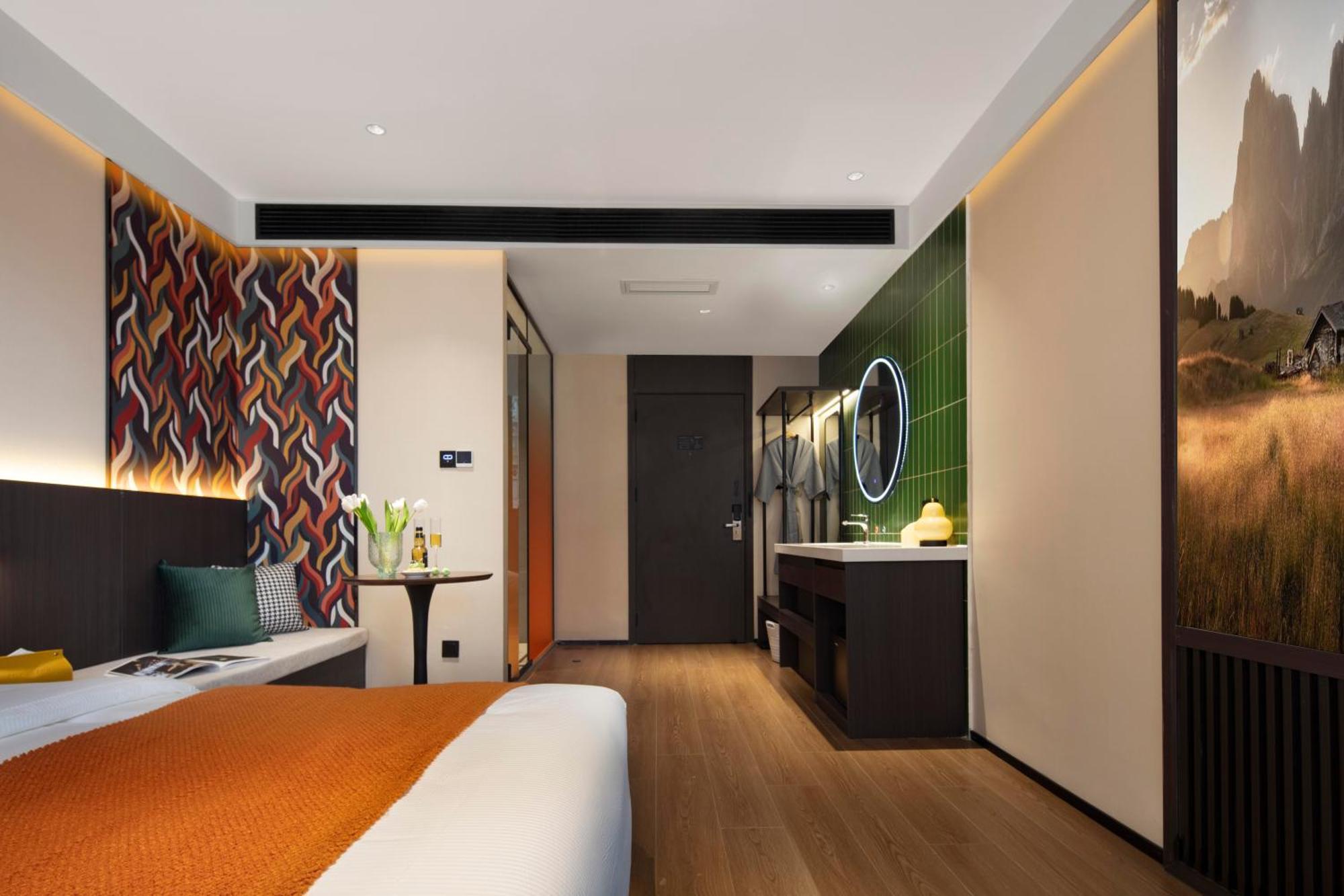 Mcsrh Hotel-Chongqing Jiefangbei Pedestrian Street Exterior photo